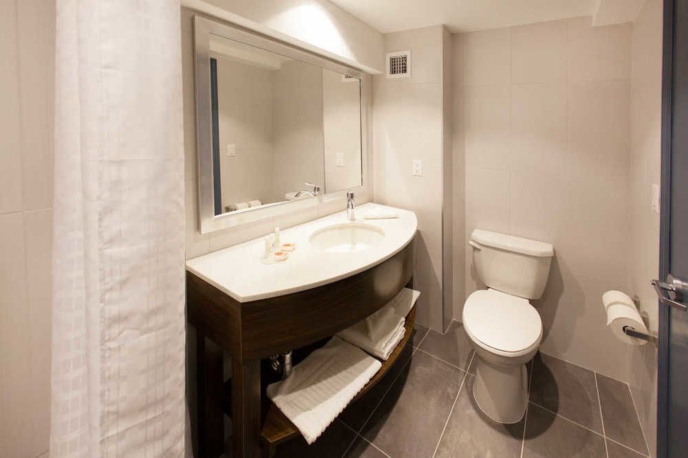 ניו יורק Comfort Inn & Suites - Kew Gardens Near La Guardia Airport מראה חיצוני תמונה
